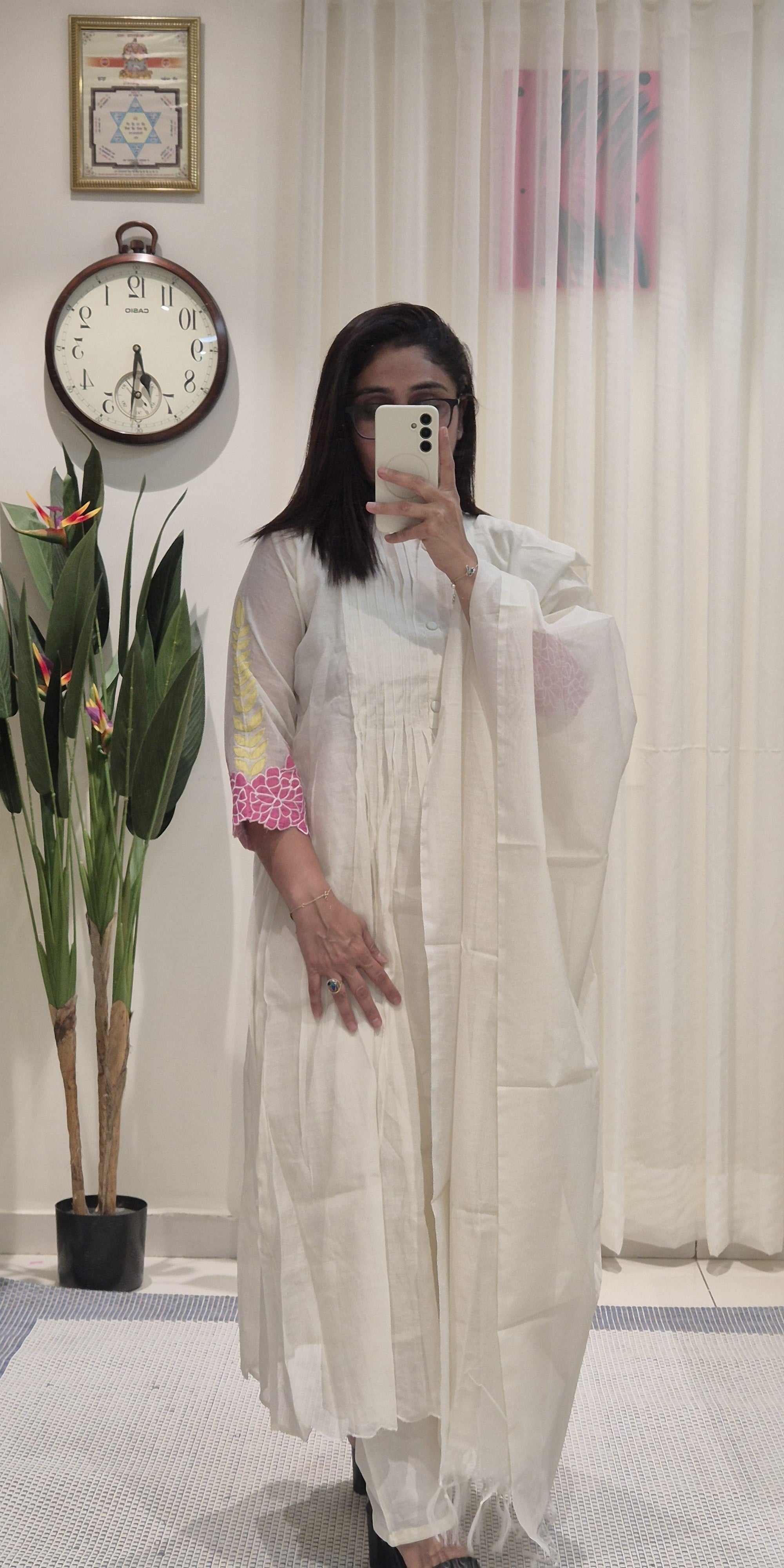 Noor Sadagi Cream Mull Chanderi Kurta Set