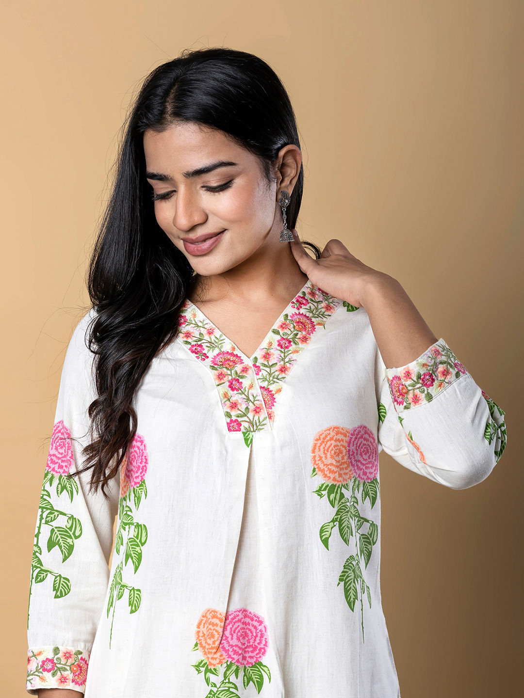 Off White Floral Kurta Set