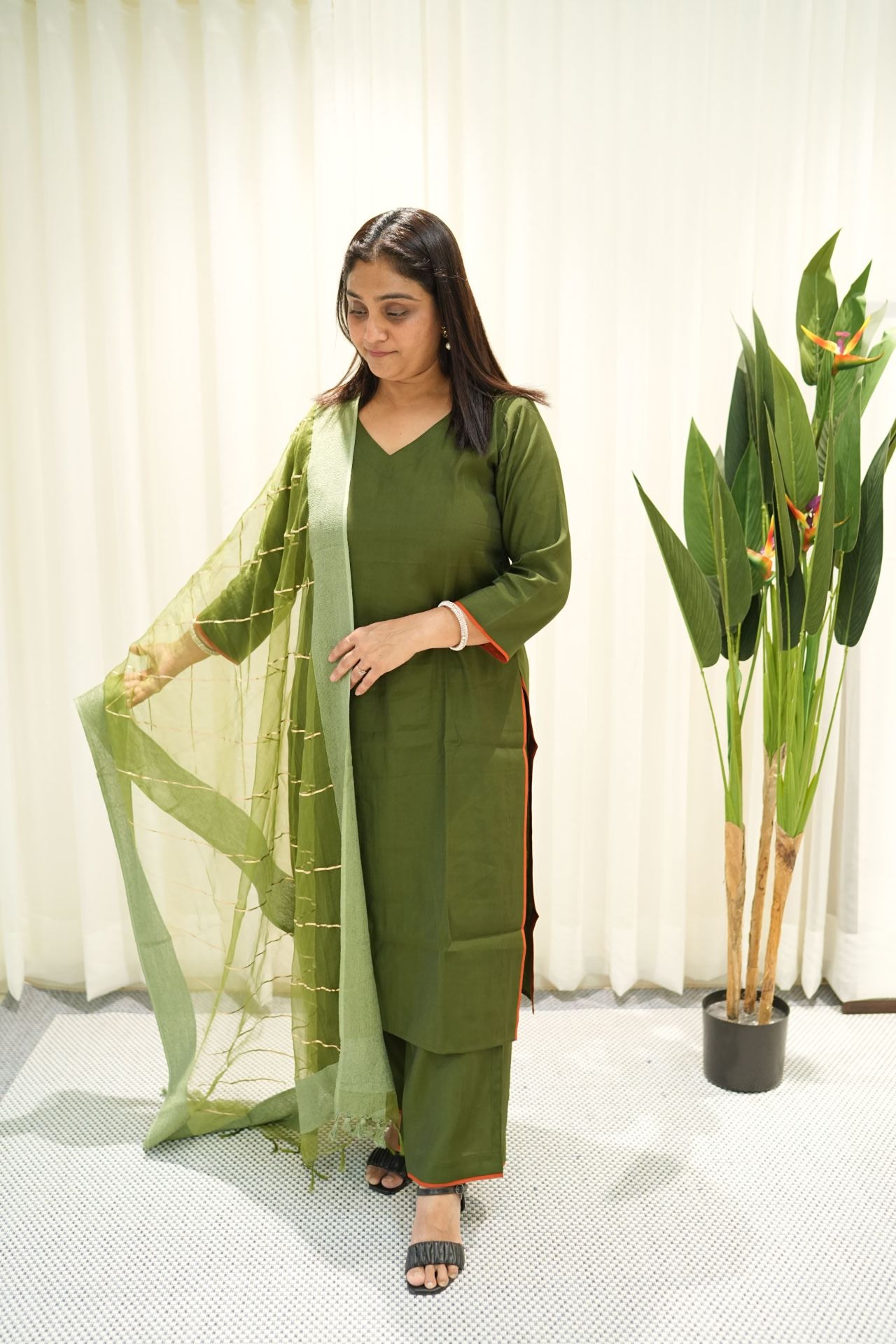 Timeless silk kurta set (Dark Green)