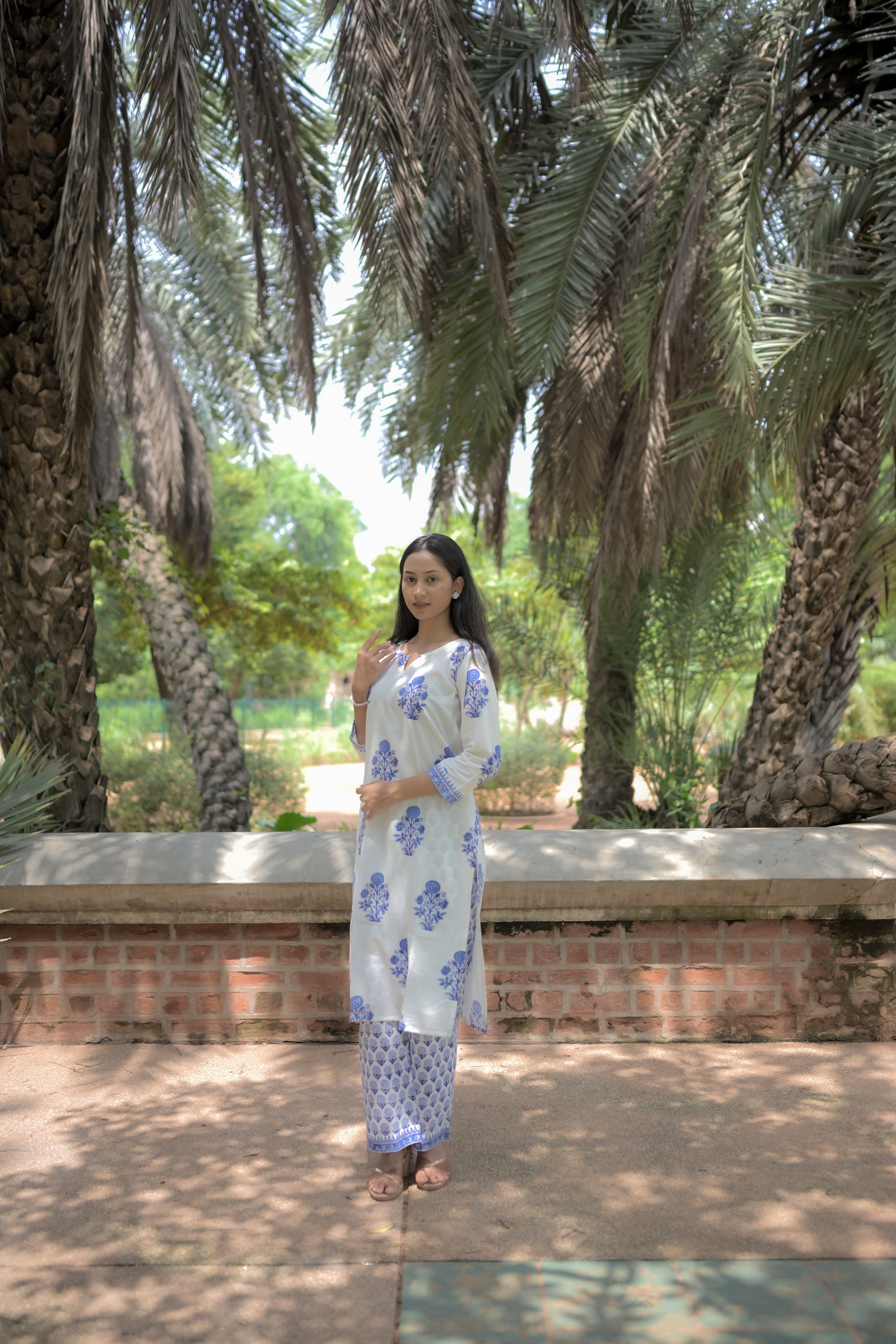 Ajarak Saudagiri White Kurta Set