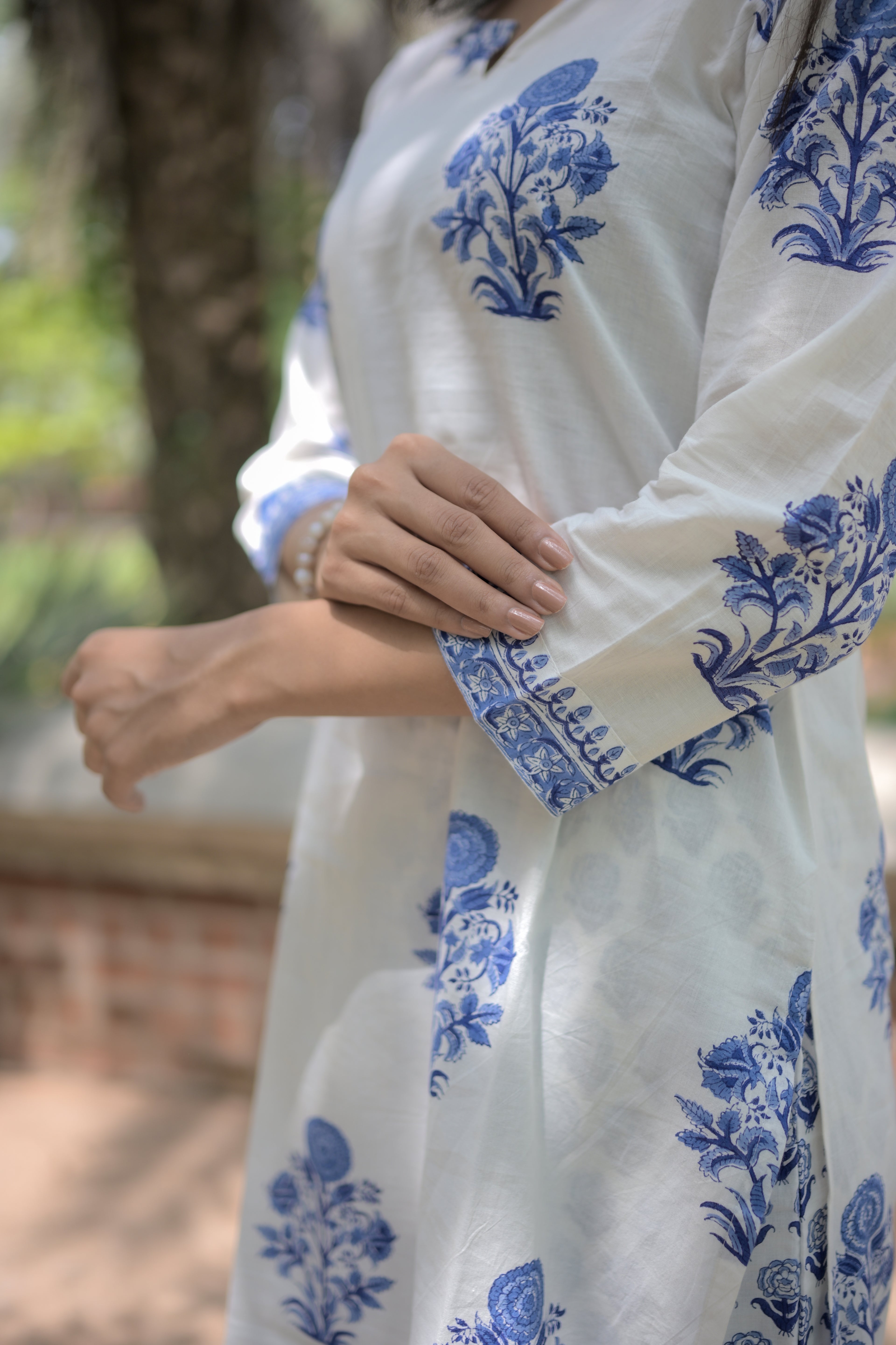 Ajarak Saudagiri White Kurta Set