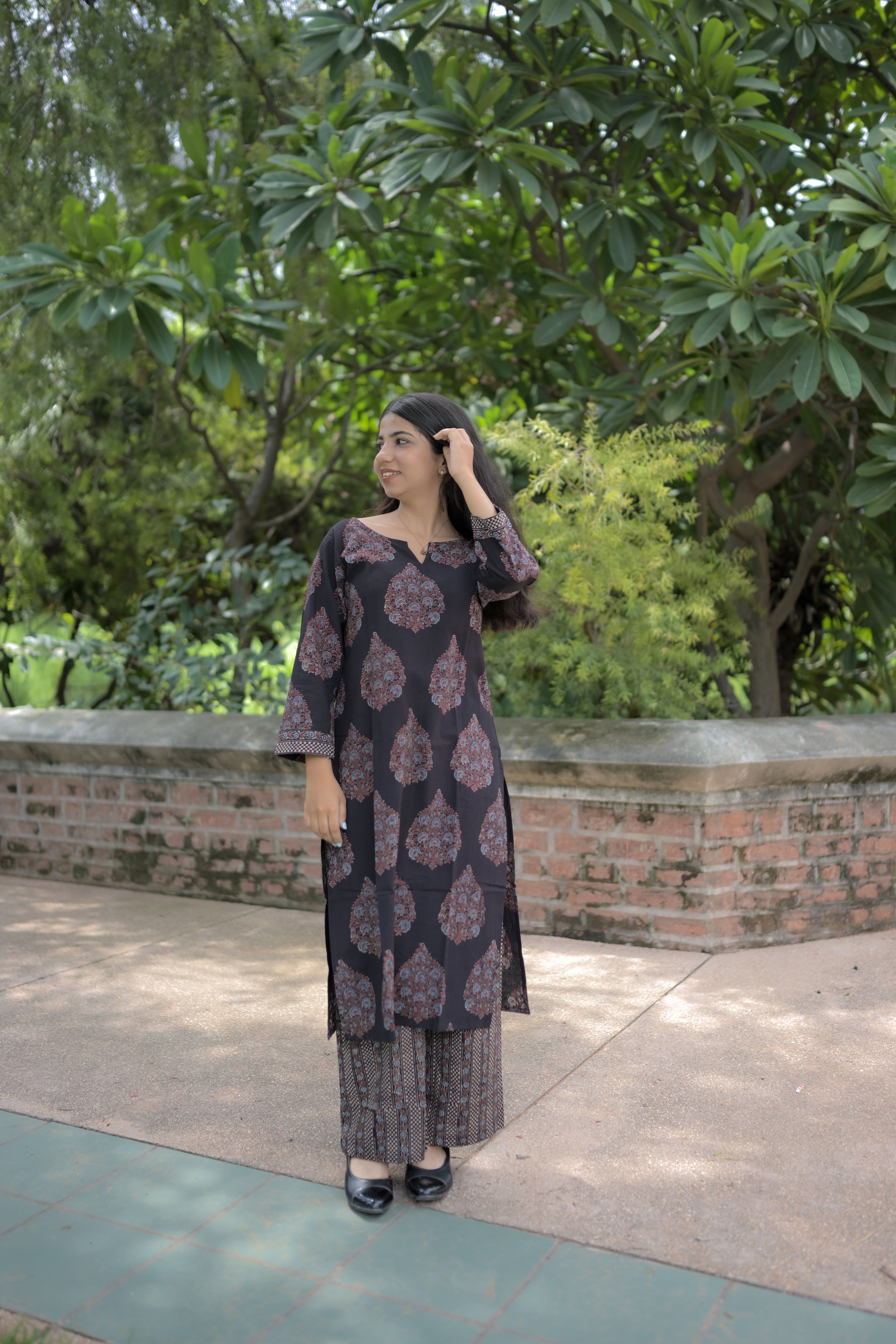 Ajarak Saudagiri Black Kurta Set