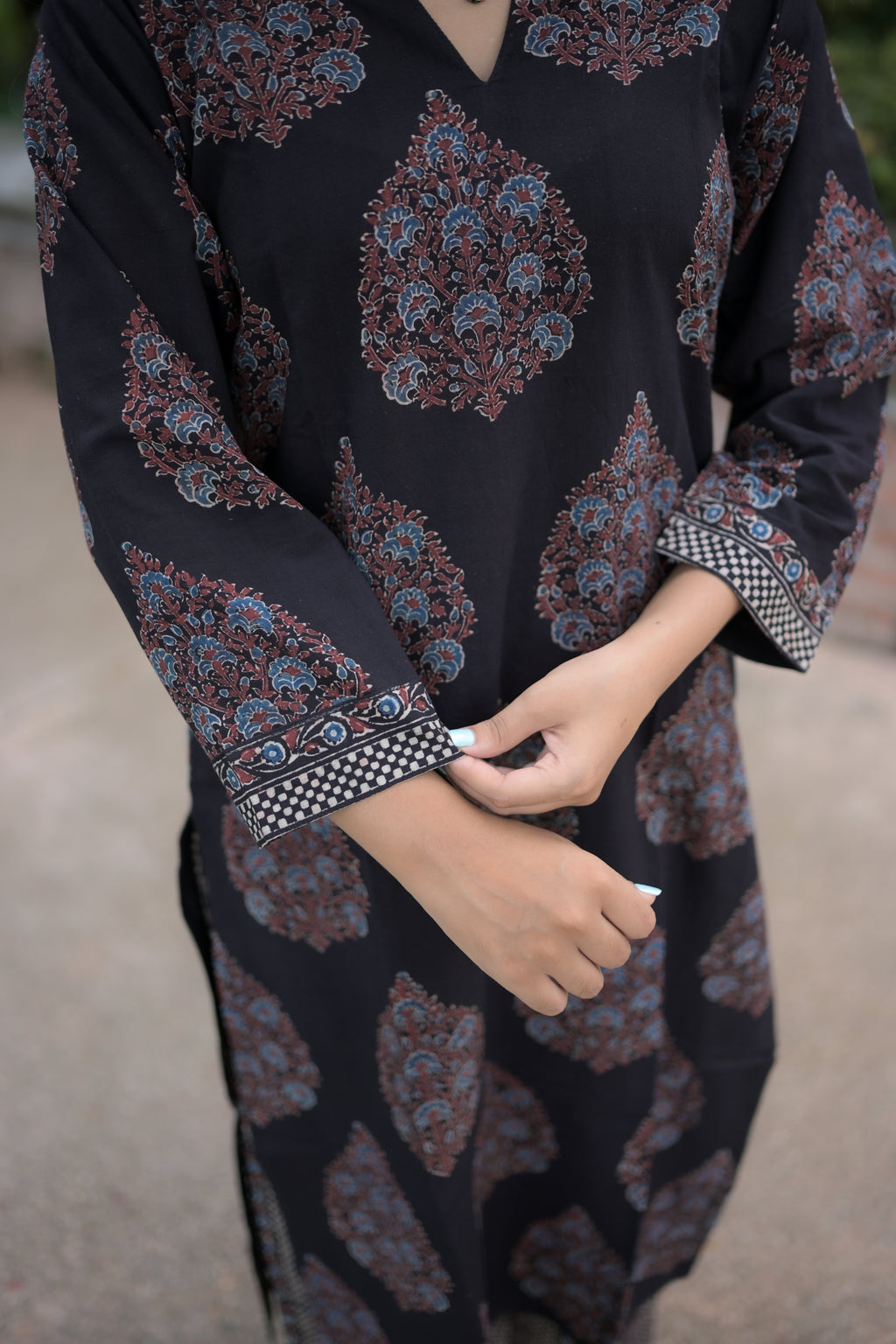 Ajarak Saudagiri Black Kurta Set