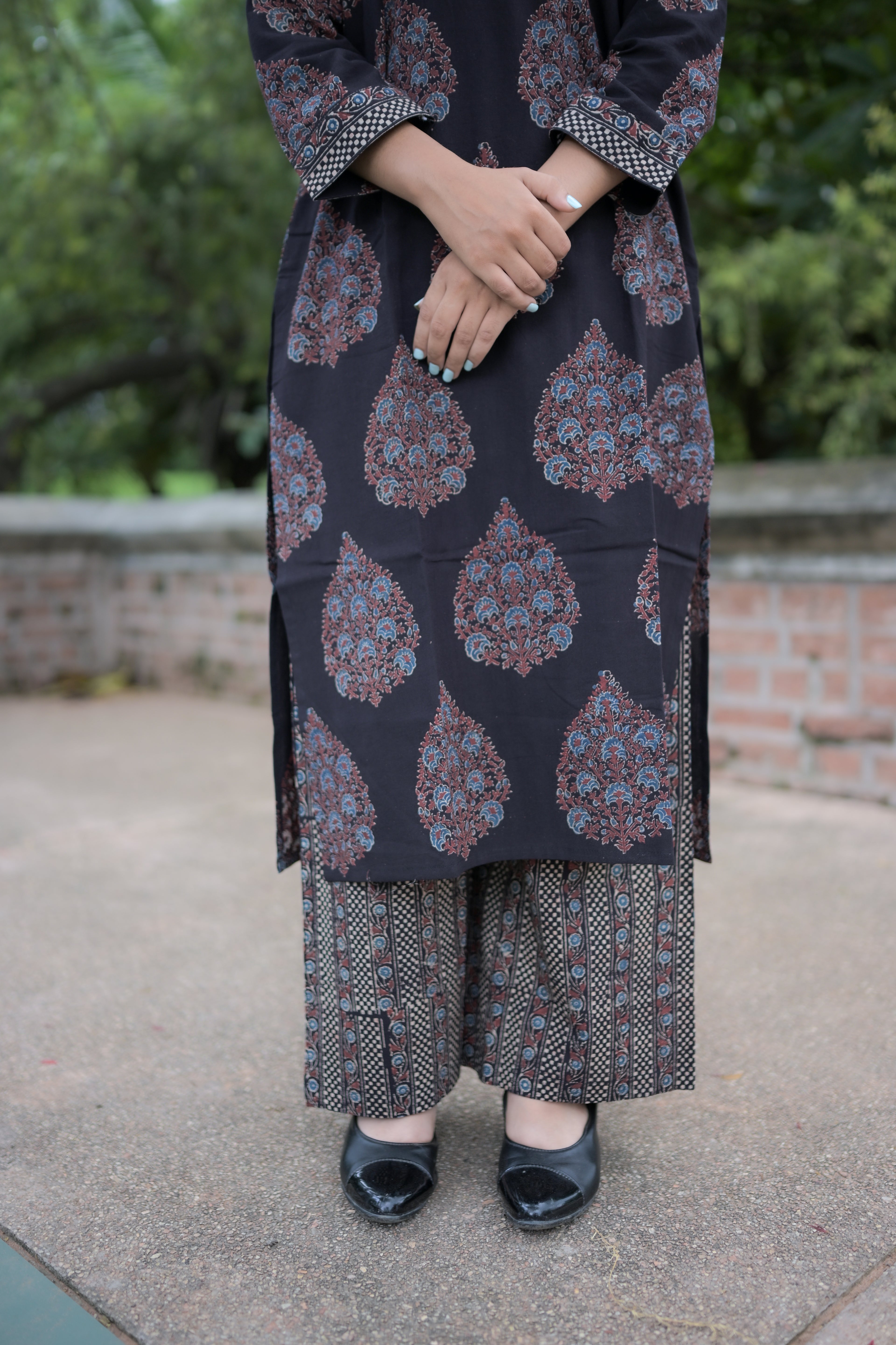 Ajarak Saudagiri Black Kurta Set