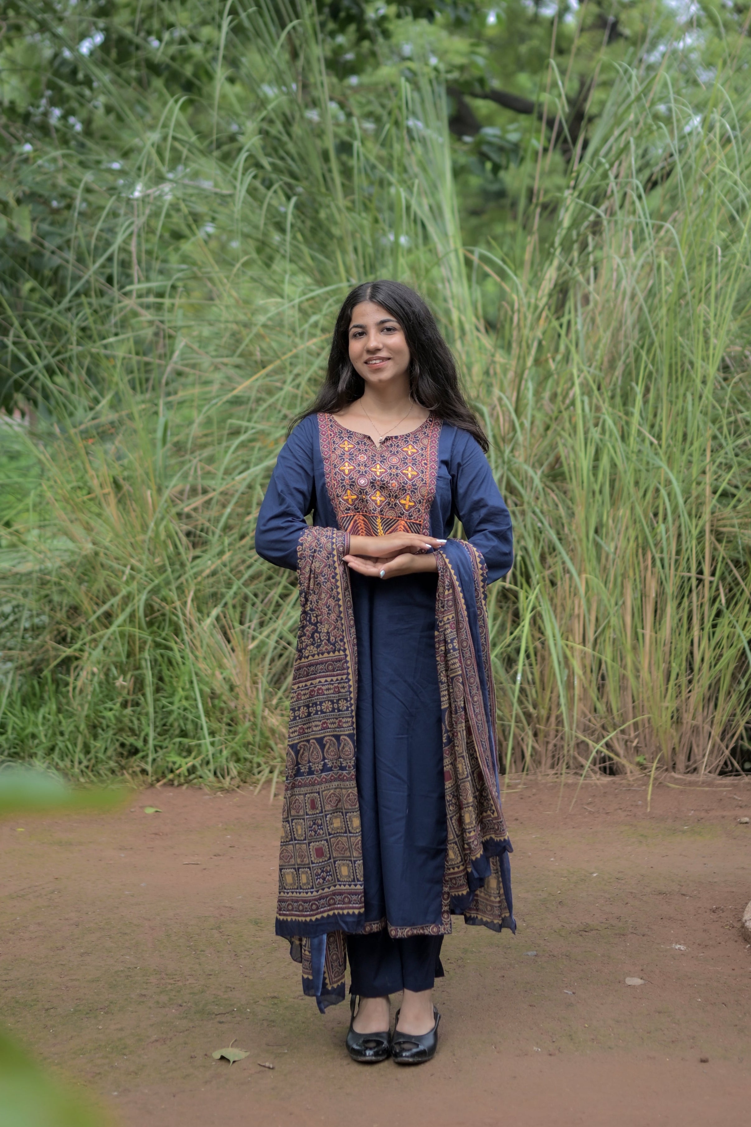 Riya Bandej Print Kurta Set (Dark Blue)